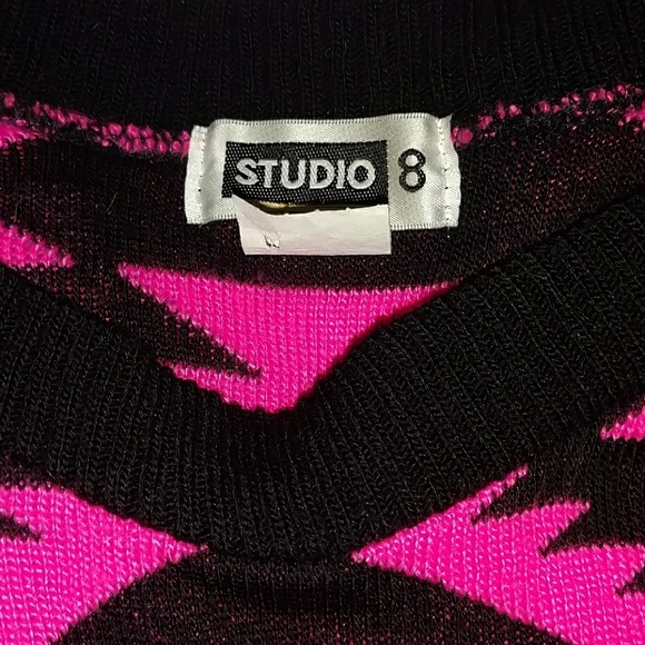 Sweater - Picture 2 of 3